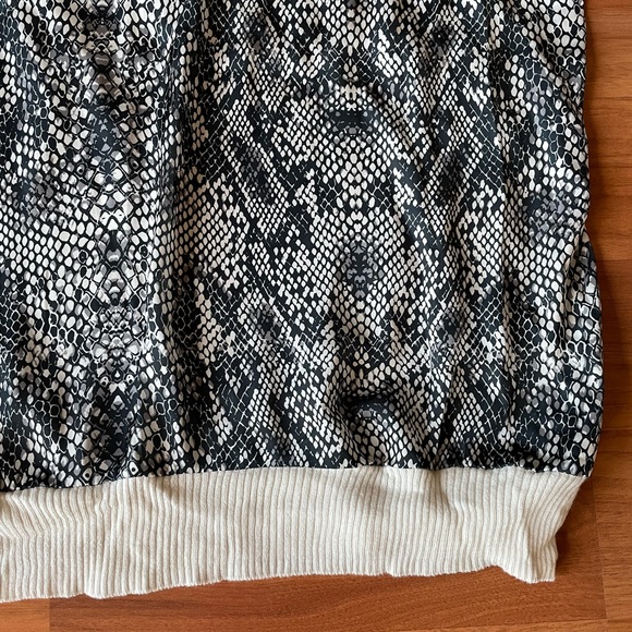 Harve Benard y2k style snakeskin print sweater - Picture 3 of 4